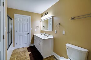 Smith Mountain Lake Getaway w/ Private Dock!