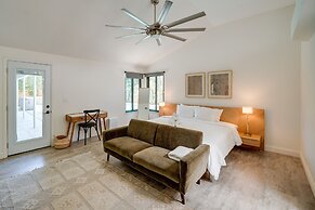 Bakersfield Oasis: Private Pool, Hot Tub & Patio!