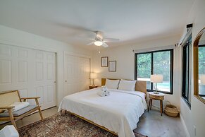 Bakersfield Oasis: Private Pool, Hot Tub & Patio!