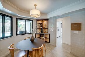 Bakersfield Oasis: Private Pool, Hot Tub & Patio!