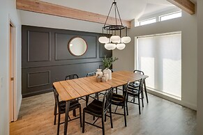 Bakersfield Oasis: Private Pool, Hot Tub & Patio!