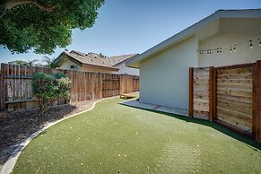 Bakersfield Oasis: Private Pool, Hot Tub & Patio!