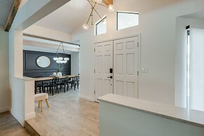 Bakersfield Oasis: Private Pool, Hot Tub & Patio!