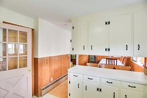 Home in Narragansett w/ Beach Access!