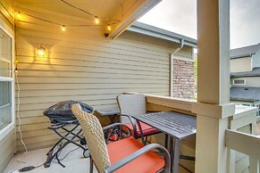 16 Mi to Dia: Townhome w/ Fireplace in Aurora
