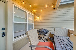 16 Mi to Dia: Townhome w/ Fireplace in Aurora