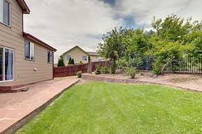 Spacious Aurora Home: 20 Mi to Downtown Denver!