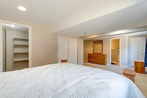 Spacious Aurora Home: 20 Mi to Downtown Denver!