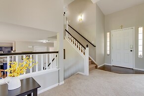 Spacious Aurora Home: 20 Mi to Downtown Denver!