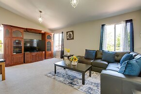 Spacious Aurora Home: 20 Mi to Downtown Denver!