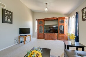 Spacious Aurora Home: 20 Mi to Downtown Denver!