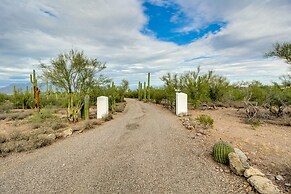 Hollywood Hills of Tucson: 20 Acres, Pool, Hot Tub