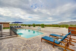 Hollywood Hills of Tucson: 20 Acres, Pool, Hot Tub