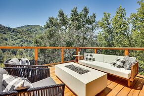 Unique Larkspur Cabin w/ Treetop Mountain Views!