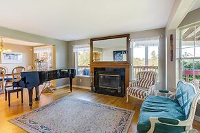 Federal Way Vacation Rental: Bay & Mountain Views!