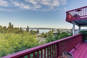 Federal Way Vacation Rental: Bay & Mountain Views!