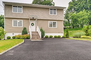 Walk to Shops & Dining: Glen Cove Apt w/ Yard!