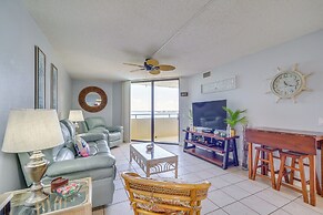 Waterfront Hudson Condo w/ Pool & Beach Access