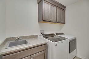 Pool Access: Sleek Home in The Villages w/ Lanai