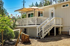 Groveland Vacation Rental w/ Private Deck & Grill!