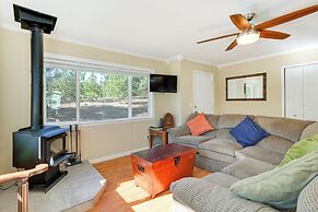 Groveland Vacation Rental w/ Private Deck & Grill!