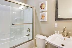 Bayfront Pensacola Beach Condo w/ Pool & Elevator