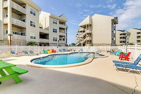Bayfront Pensacola Beach Condo w/ Pool & Elevator