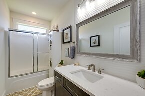 Luxe Gulf Breeze Vacation Rental: Furnished Patio!