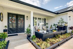 Luxe Gulf Breeze Vacation Rental: Furnished Patio!