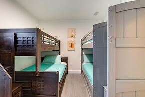 Luxe Gulf Breeze Vacation Rental: Furnished Patio!