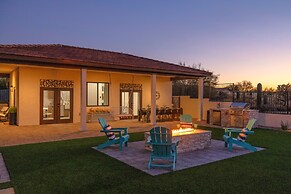 Luxury Fountain Hills Escape w/ Pool, Spa & Casita