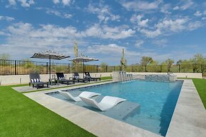 Pool, Spa, Game Room: Luxury Fountain Hills Escape