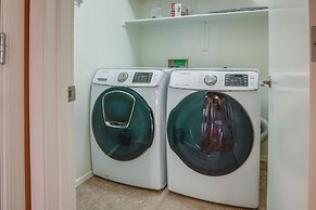 Bright Peoria Home w/ Gas Grill & Fire Pit!