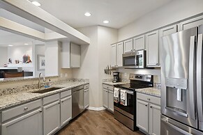 Oro Valley Condo w/ Desert & Mountain Views!