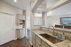 Oro Valley Condo w/ Desert & Mountain Views!