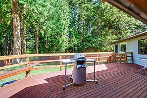 Charming Poulsbo Retreat: Hood Canal Views!