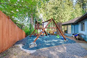 Charming Poulsbo Retreat: Hood Canal Views!