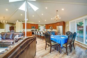 Charming Poulsbo Retreat: Hood Canal Views!