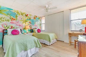 Gulf Breeze Escape w/ Patio + Community Pool!