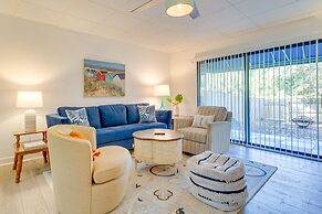Gulf Breeze Escape w/ Patio + Community Pool!