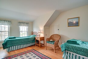 Walk to Beach: Chatham Getaway w/ Sunroom!