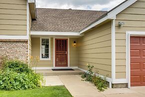 11 Mi to Denver: Pet-friendly Home in Thornton!