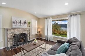 Inviting Bremerton Home w/ Inlet Views!