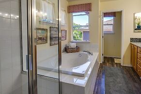 Kirkland Vacation Rental ~ 2 Mi to Lake Washington