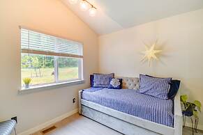 Lakefront Bremerton Vacation Rental w/ Hot Tub!