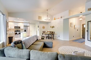 Lakefront Bremerton Vacation Rental w/ Hot Tub!