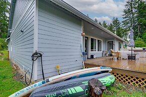 Lakefront Bremerton Vacation Rental w/ Hot Tub!