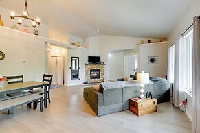 Lakefront Bremerton Vacation Rental w/ Hot Tub!