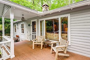 Highlands Vacation Rental - Walk to Mirror Lake!