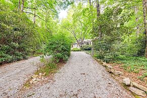 Highlands Vacation Rental - Walk to Mirror Lake!